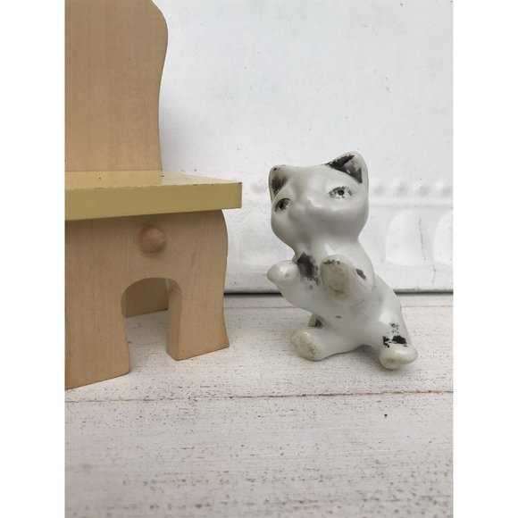 Vtg Porcelain Hand Painted Antq 50s Cat Figurine W ChairCats Kitten Miniature - Picture 10 of 16